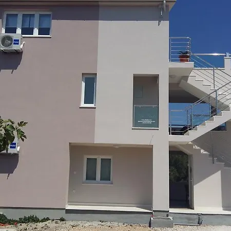 Apartamento Vinko Rogoznica (Sibenik-Knin)